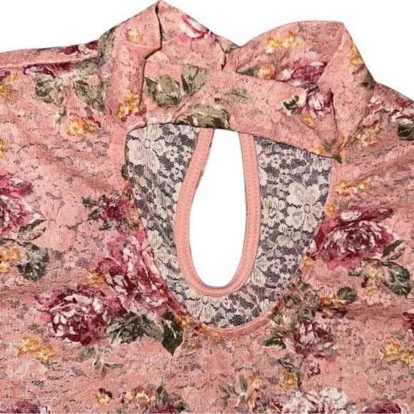 No Boundaries Floral Fitted Cap Sleeve Top - Picture 3 of 6